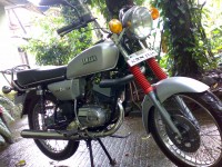 Honda Red Yamaha RX 100