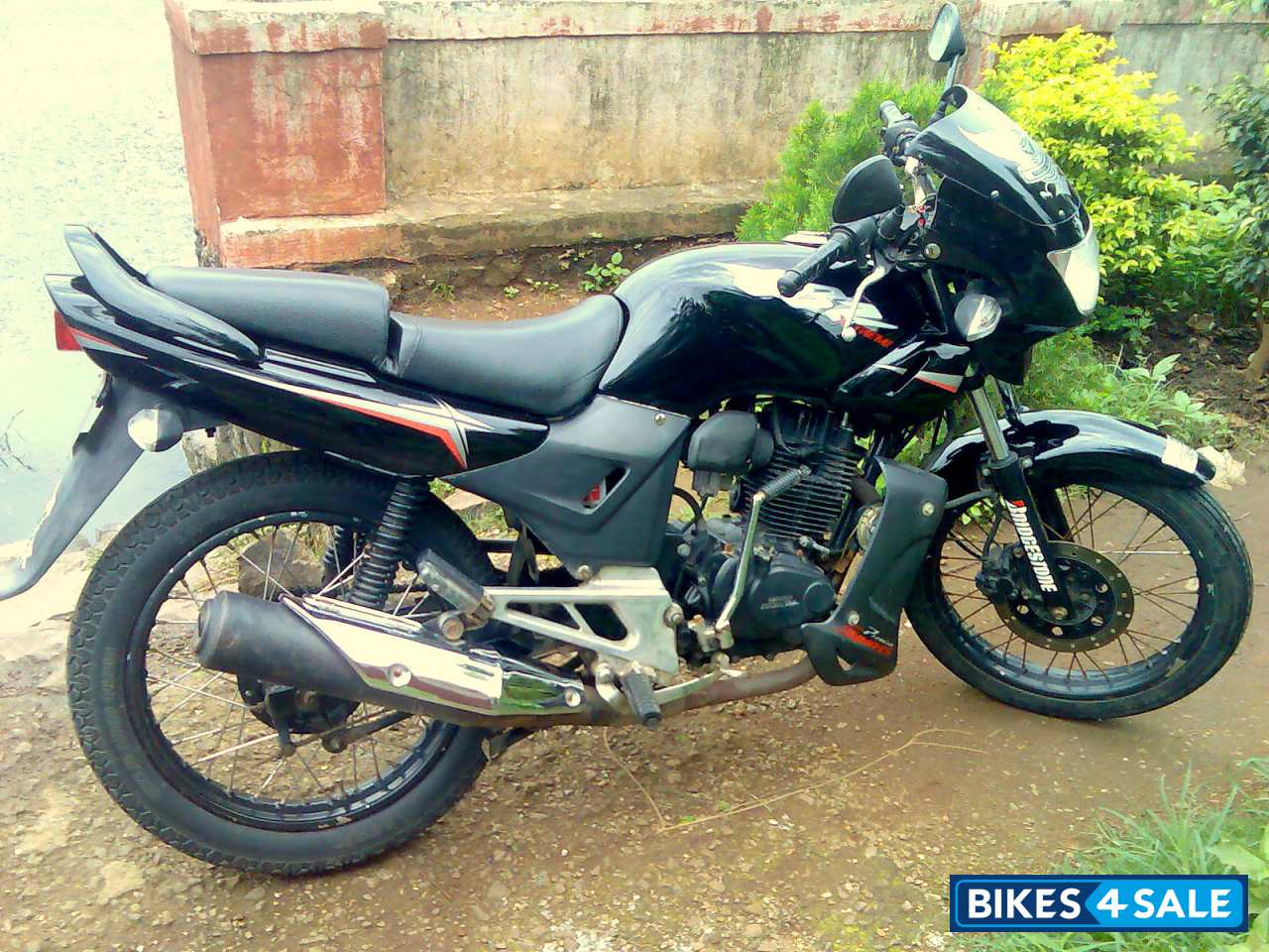 bajaj cbz bike