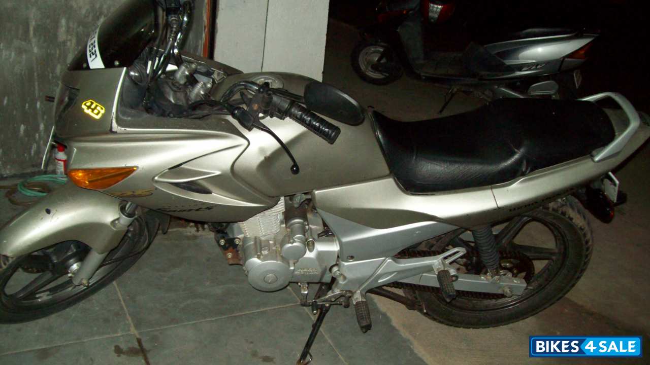 Silver Black Hero Karizma