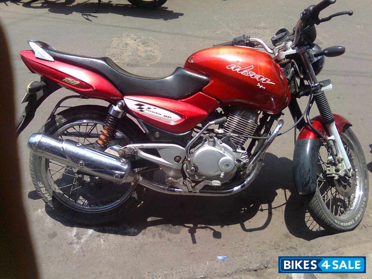 Red Bajaj Pulsar 150 Round Headlight Red Bajaj Pulsar 150 Round Headlight