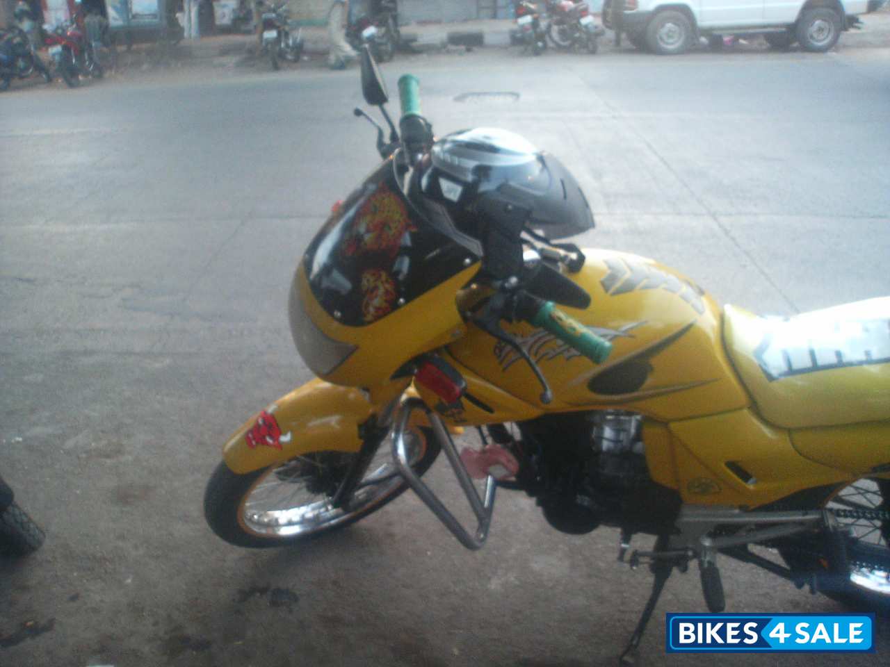Yellow Hero CBZ Yellow Hero CBZ