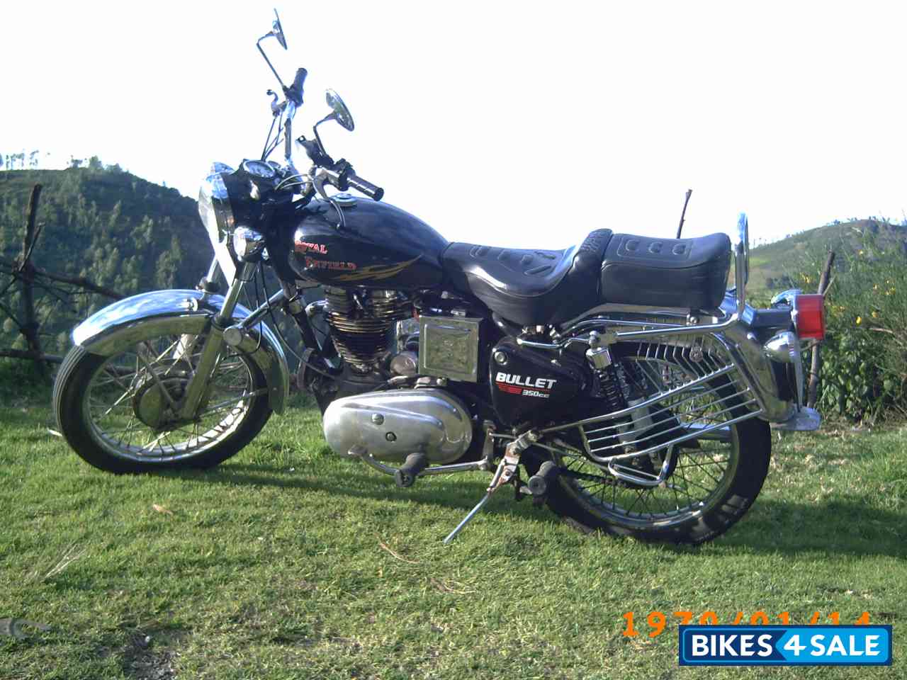 Black Royal Enfield Bullet Standard 350