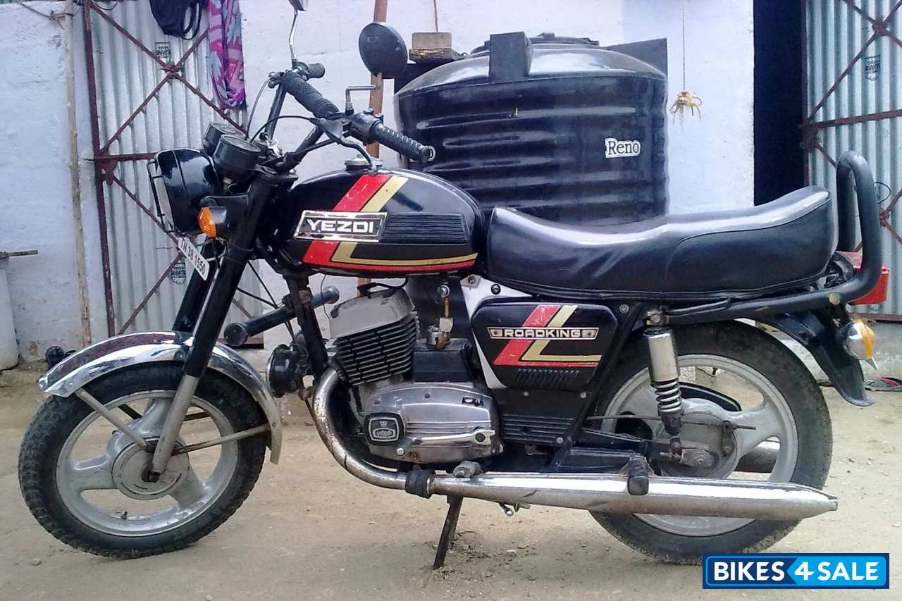 Black Ideal Jawa Yezdi Classic