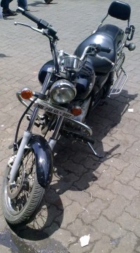 Black Bajaj Avenger