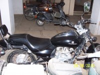 Black Bajaj Avenger 200 DTS-i