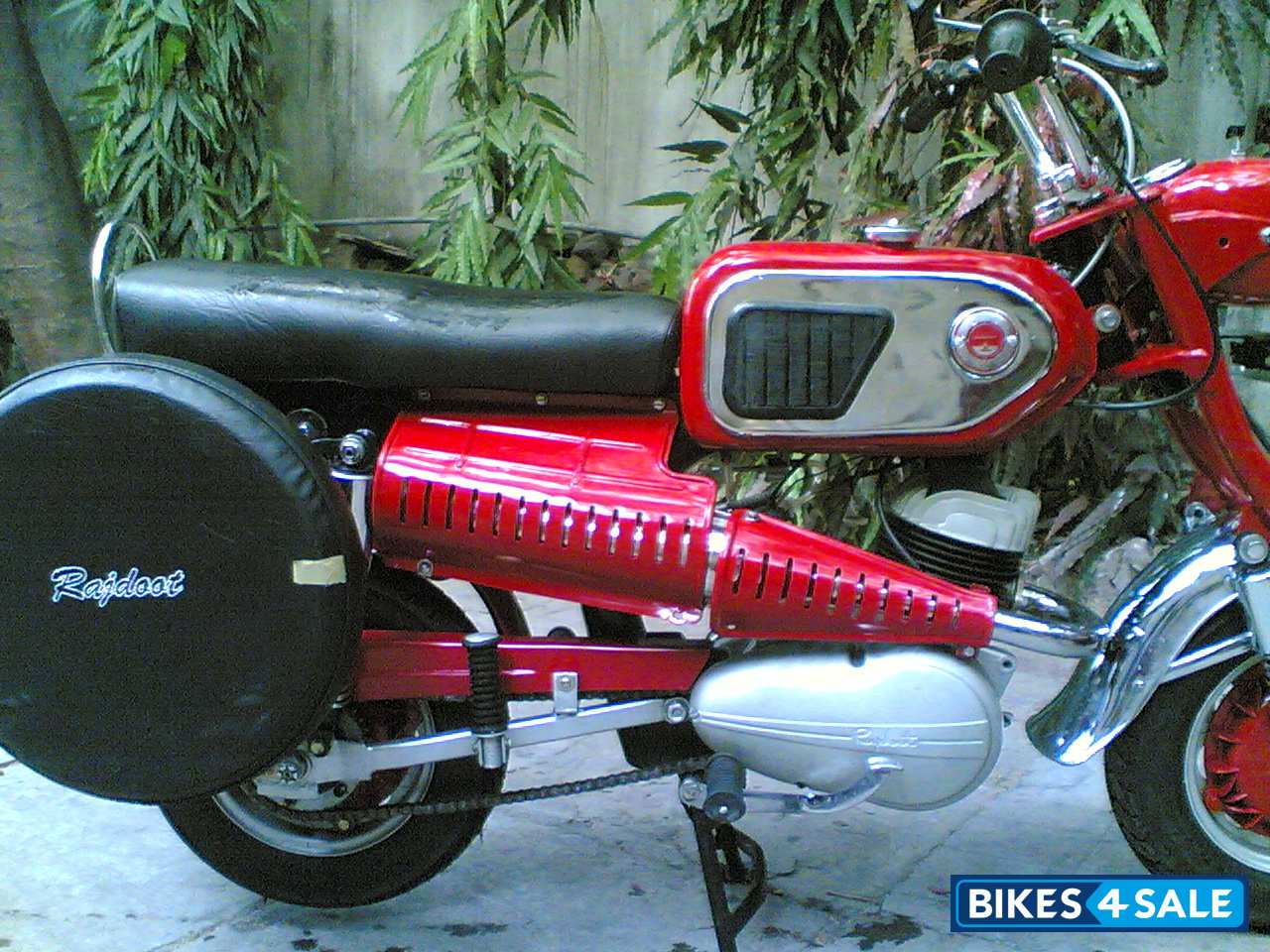 Burgundy Red Yamaha Rajdoot Burgundy Red Yamaha Rajdoot