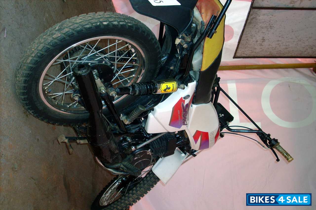 Pearl Whitr Suzuki Shaolin