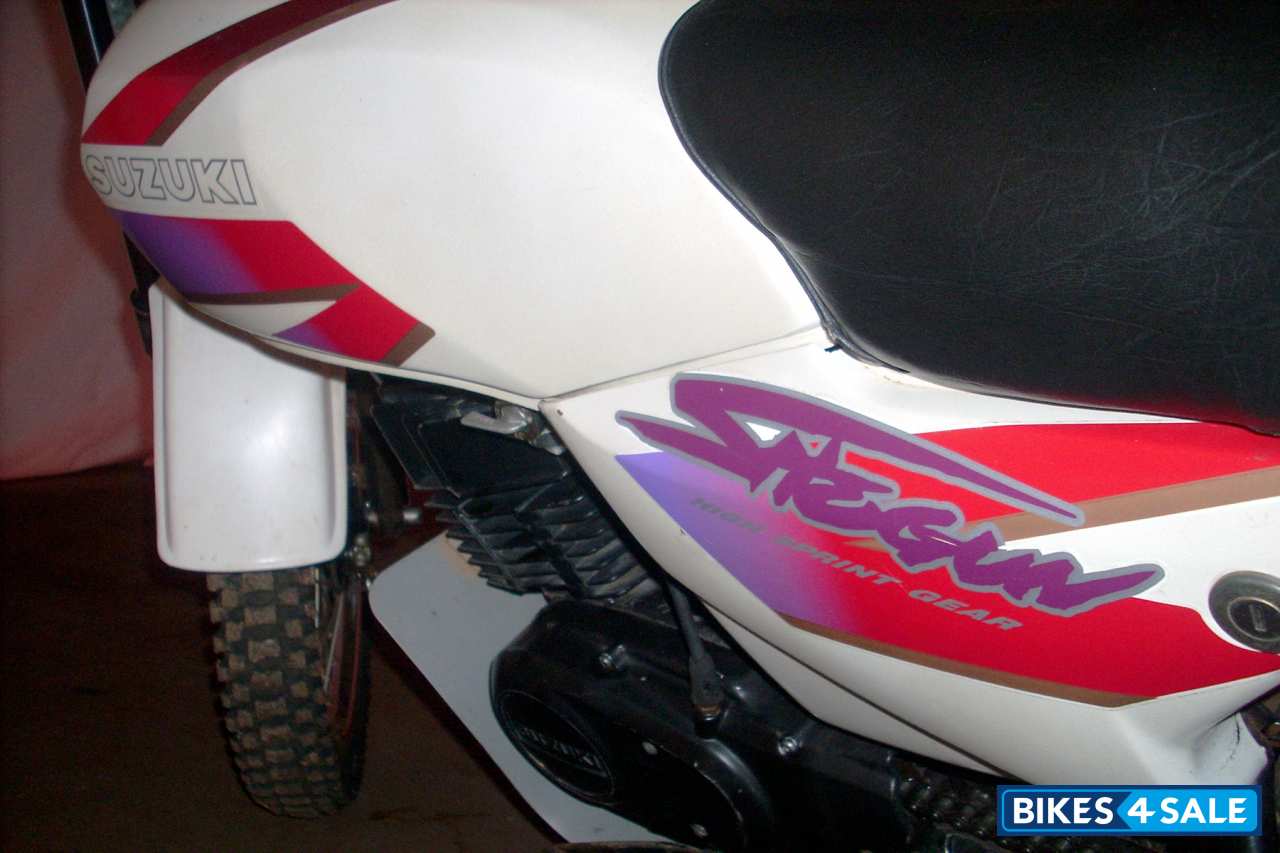 Pearl Whitr Suzuki Shaolin