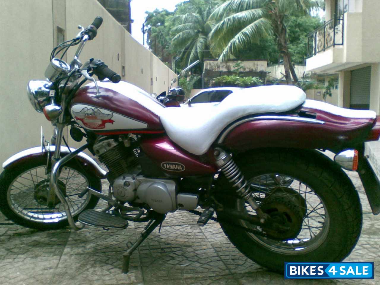Maroon Yamaha Enticer Maroon Yamaha Enticer
