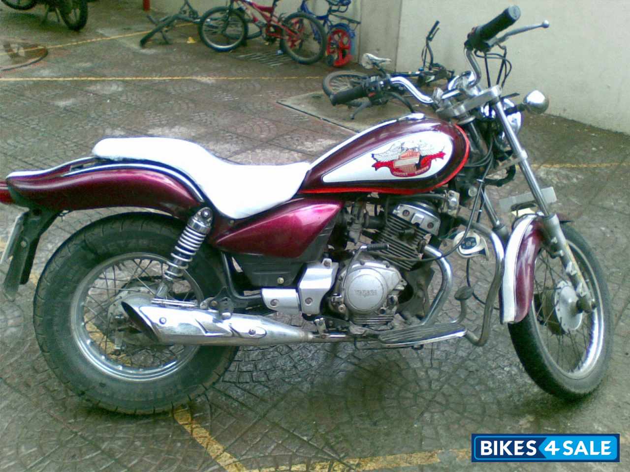 Maroon Yamaha Enticer