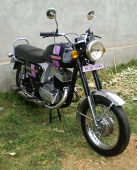Black Ideal Jawa Yezdi RoadKing