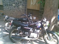 Black Yamaha RX 135