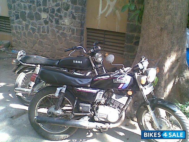 Black Yamaha RX 135