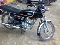 Black Yamaha RX 135