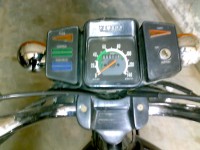 Black Yamaha RX 135
