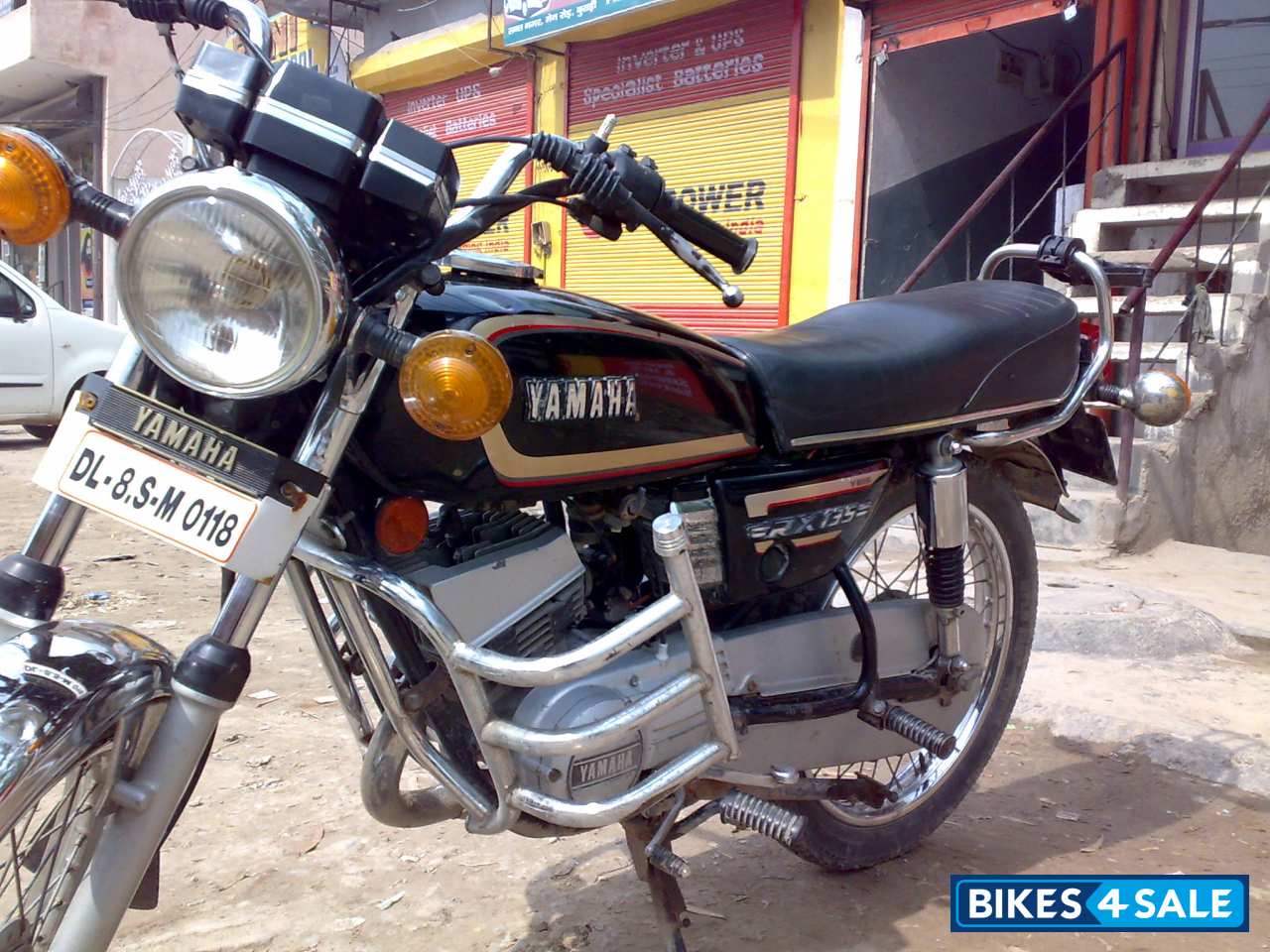 Black Yamaha RX 135