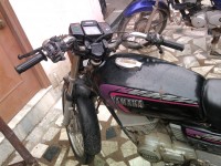 Black Yamaha RX 135