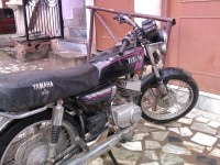 Black Yamaha RX 135