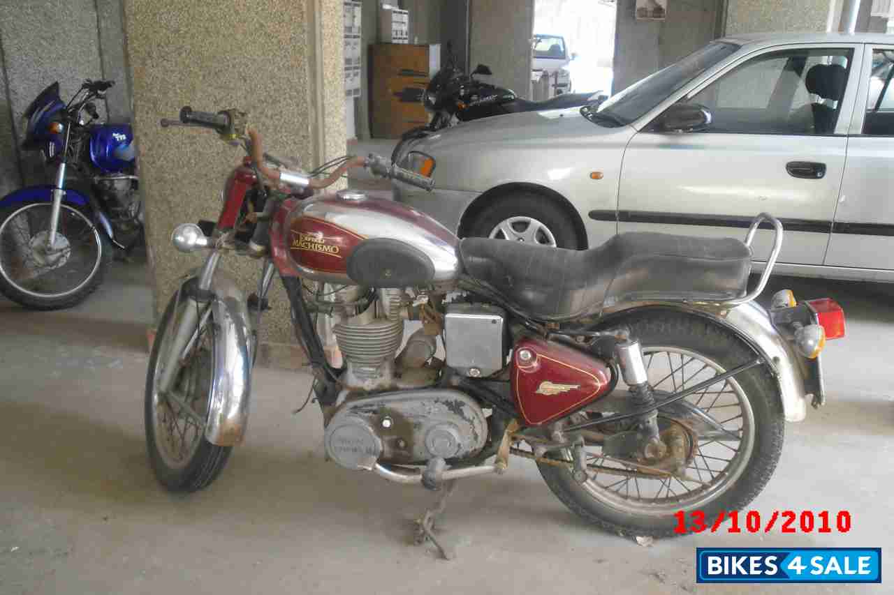 Red Royal Enfield Bullet Machismo A350