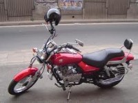 Wine Red Bajaj Avenger 200 DTS-i