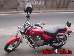 Wine Red Bajaj Avenger 200 DTS-i
