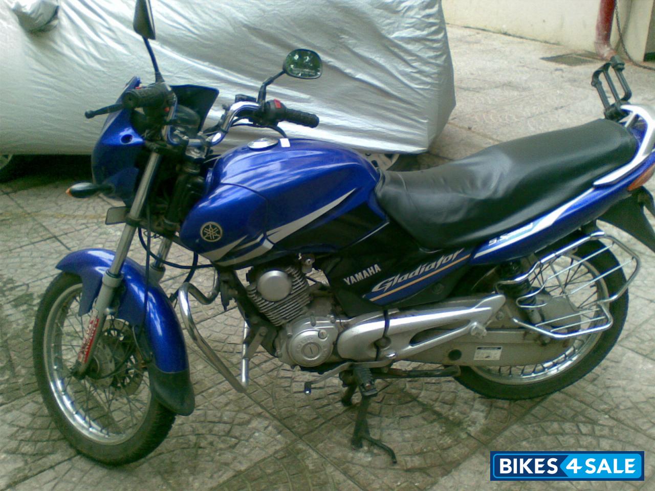 Electric Blue Yamaha Gladiator Electric Blue Yamaha Gladiator