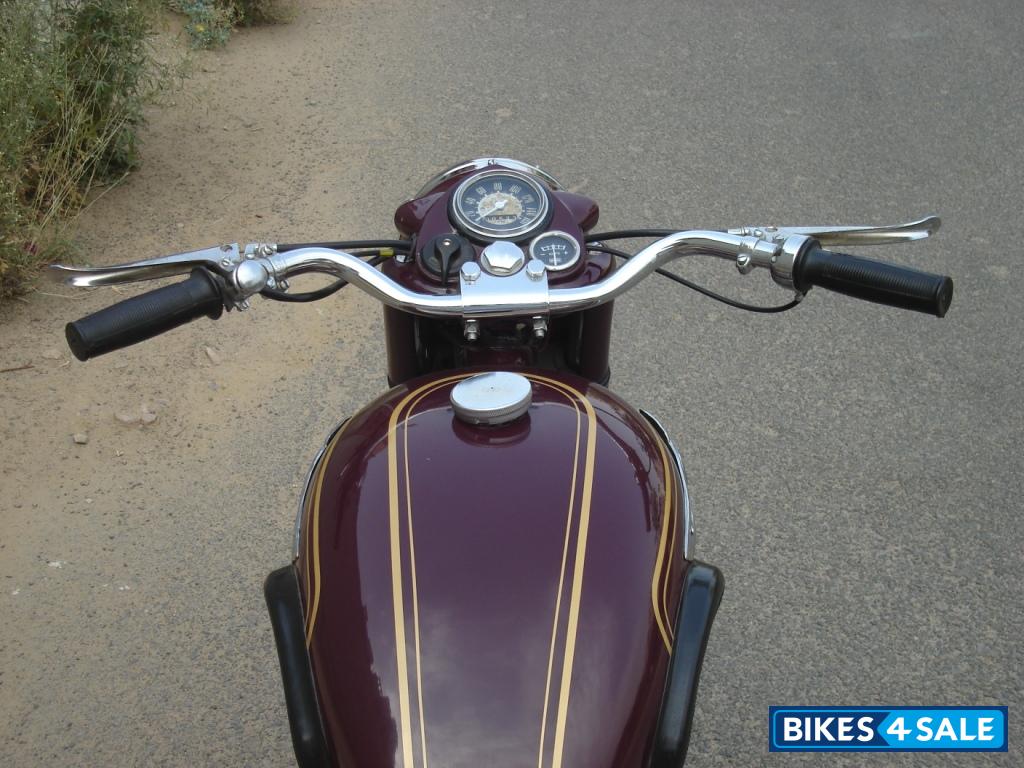 Maroon Royal Enfield Bullet Standard 350