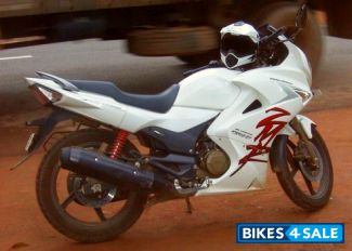 White Hero Karizma ZMR