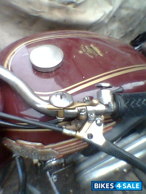 Marrron Royal Enfield Bullet Standard 350