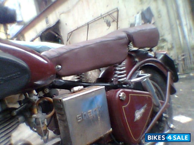 Marrron Royal Enfield Bullet Standard 350