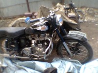 Black Royal Enfield Bullet Standard 350