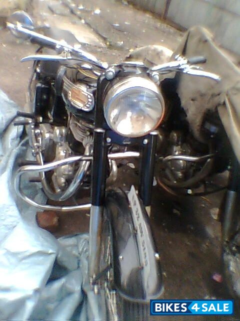 Black Royal Enfield Bullet Standard 350