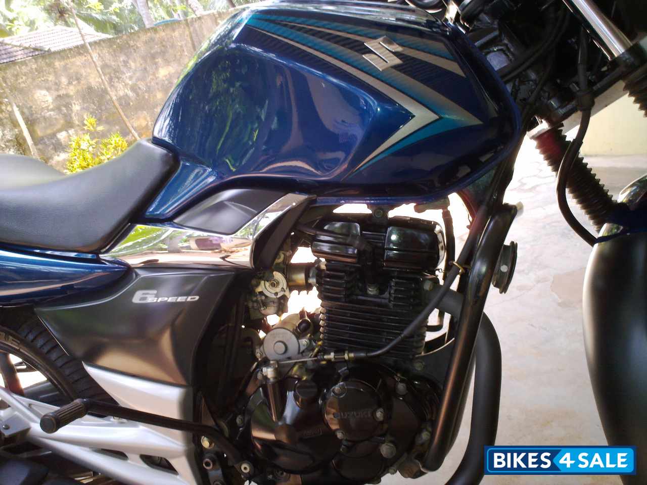 Blueish Green Suzuki GS 150R Blueish Green Suzuki GS 150R