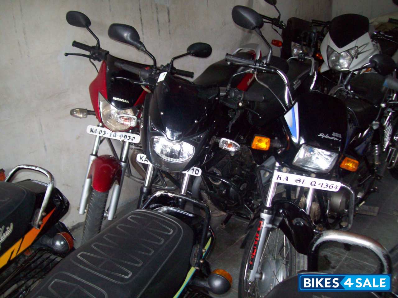 Black Bajaj Pulsar 150 DTSi