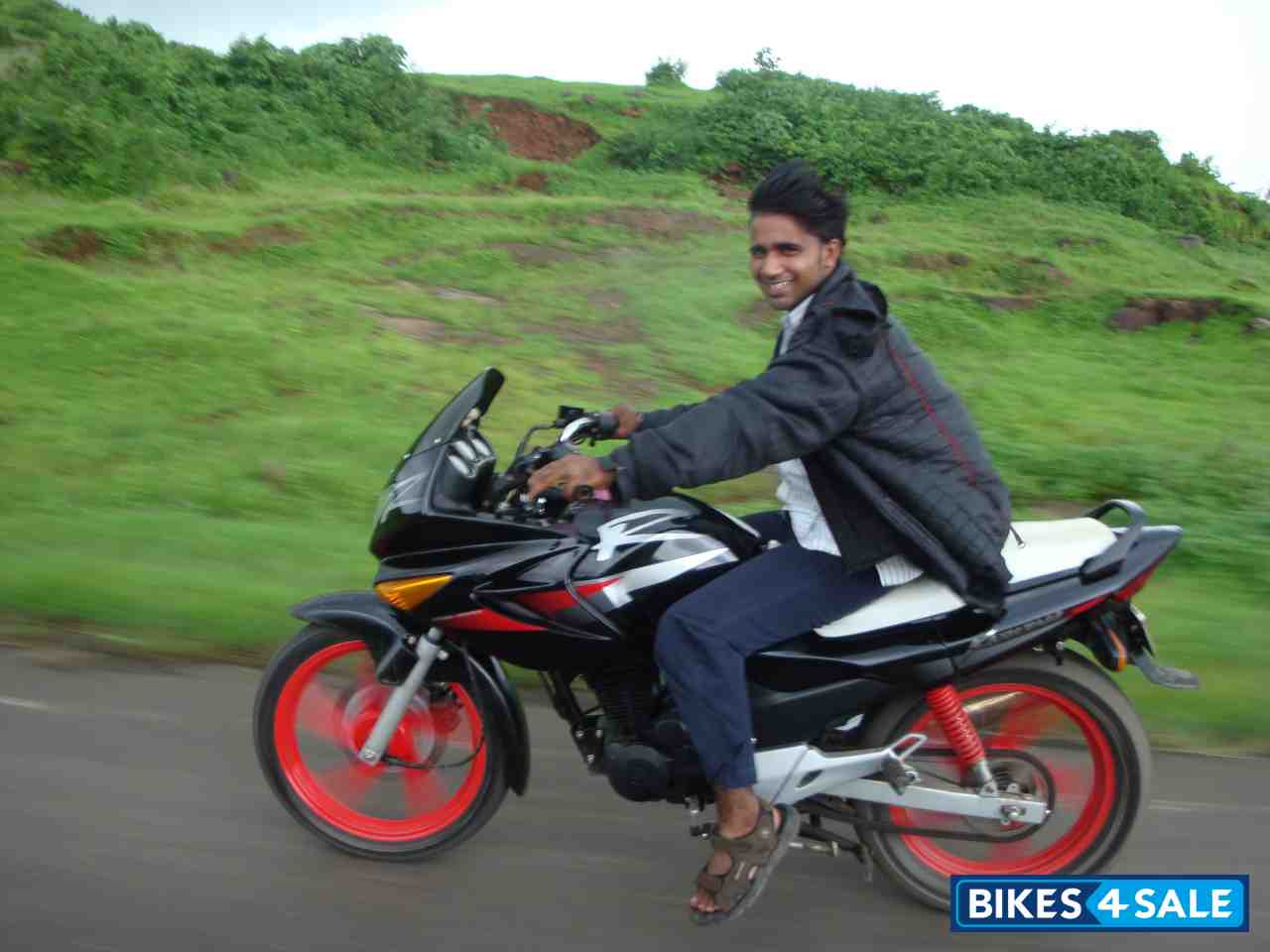 Black Hero Karizma R