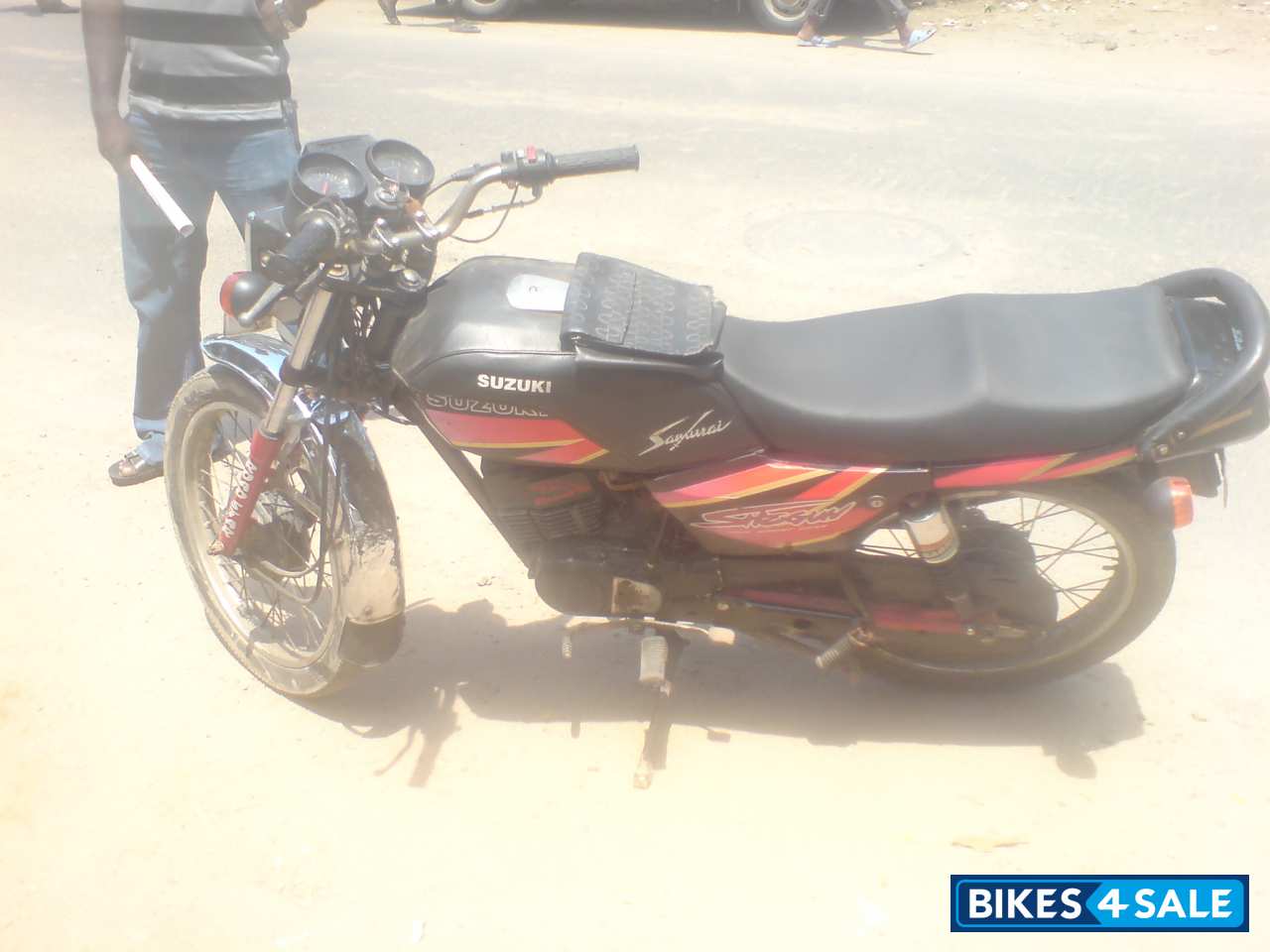 Black&red Suzuki Shogun