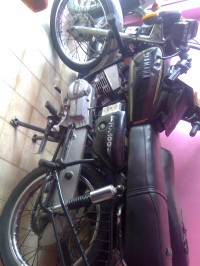 Black Gold Lines Yamaha RX 100
