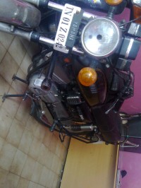 Black Gold Lines Yamaha RX 100