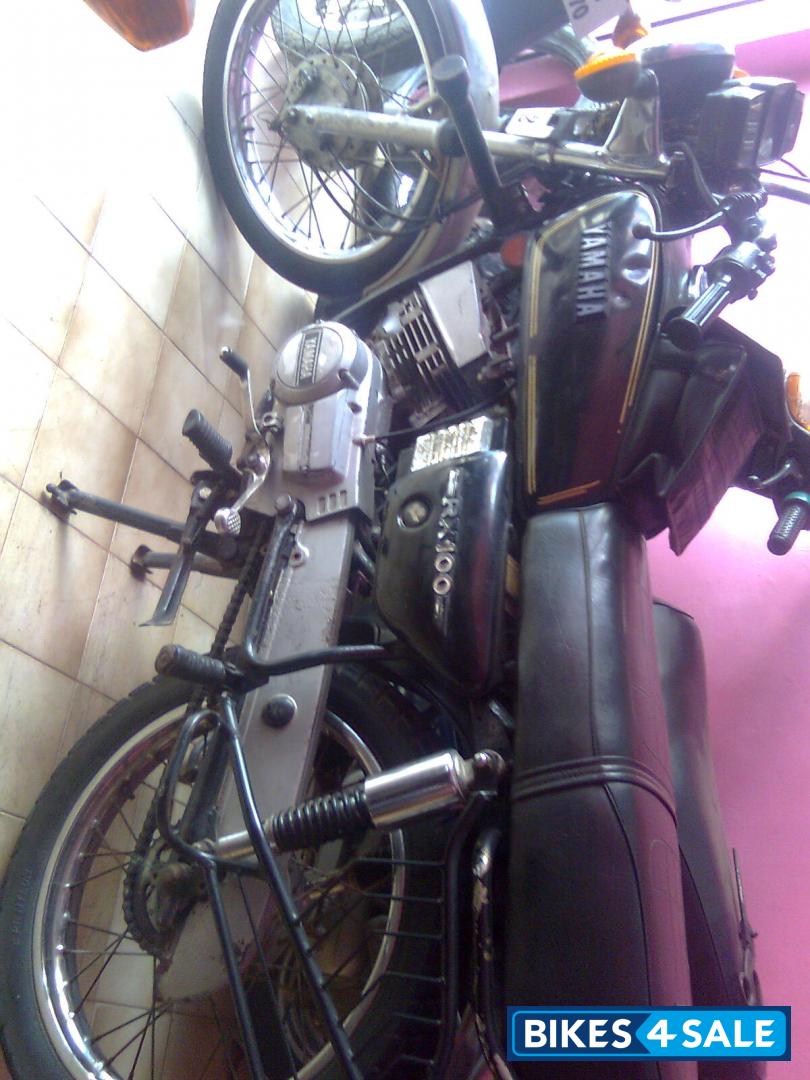 Black Gold Lines Yamaha RX 100