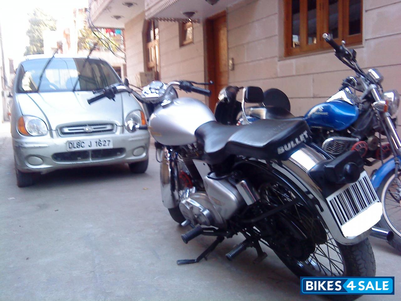 Silver Royal Enfield Bullet Electra Silver Royal Enfield Bullet Electra