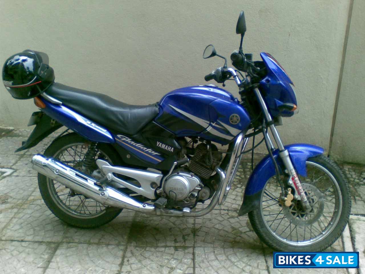 Electric Blue Yamaha Gladiator Electric Blue Yamaha Gladiator