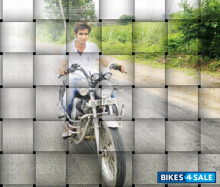 Silver Royal Enfield Thunderbird TwinSpark 350 Silver Royal Enfield Thunderbird TwinSpark 350
