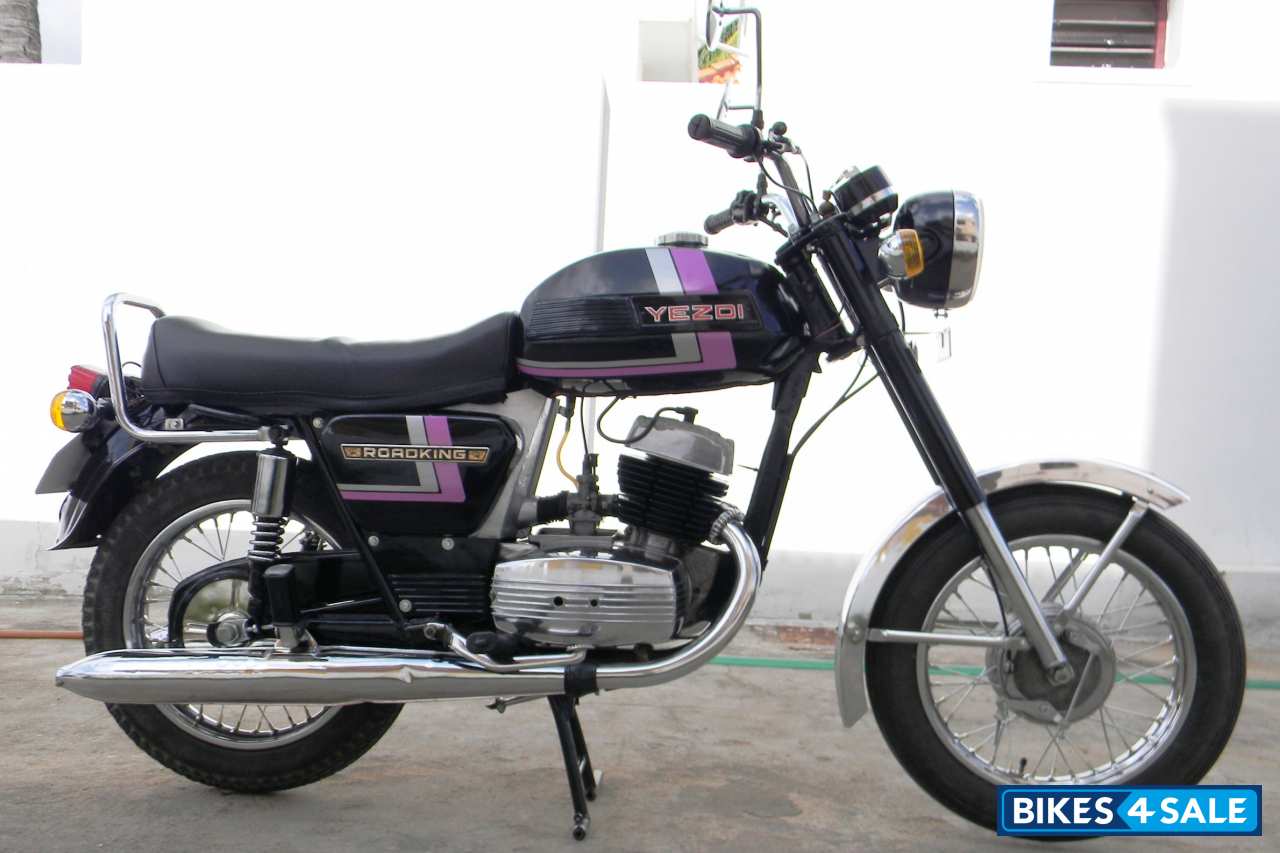 Black Ideal Jawa Yezdi RoadKing