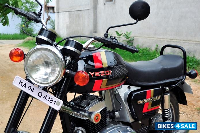 Black Ideal Jawa Yezdi RoadKing