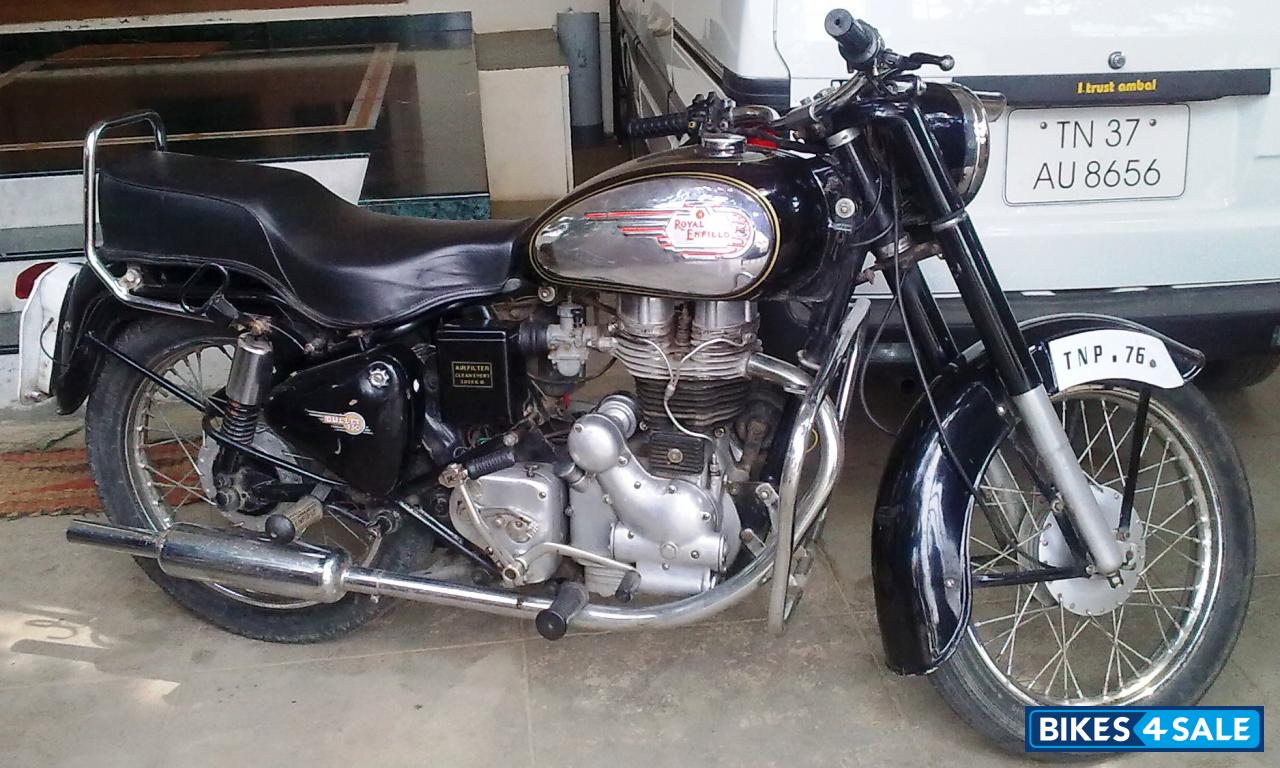 Black Royal Enfield Bullet Standard 350