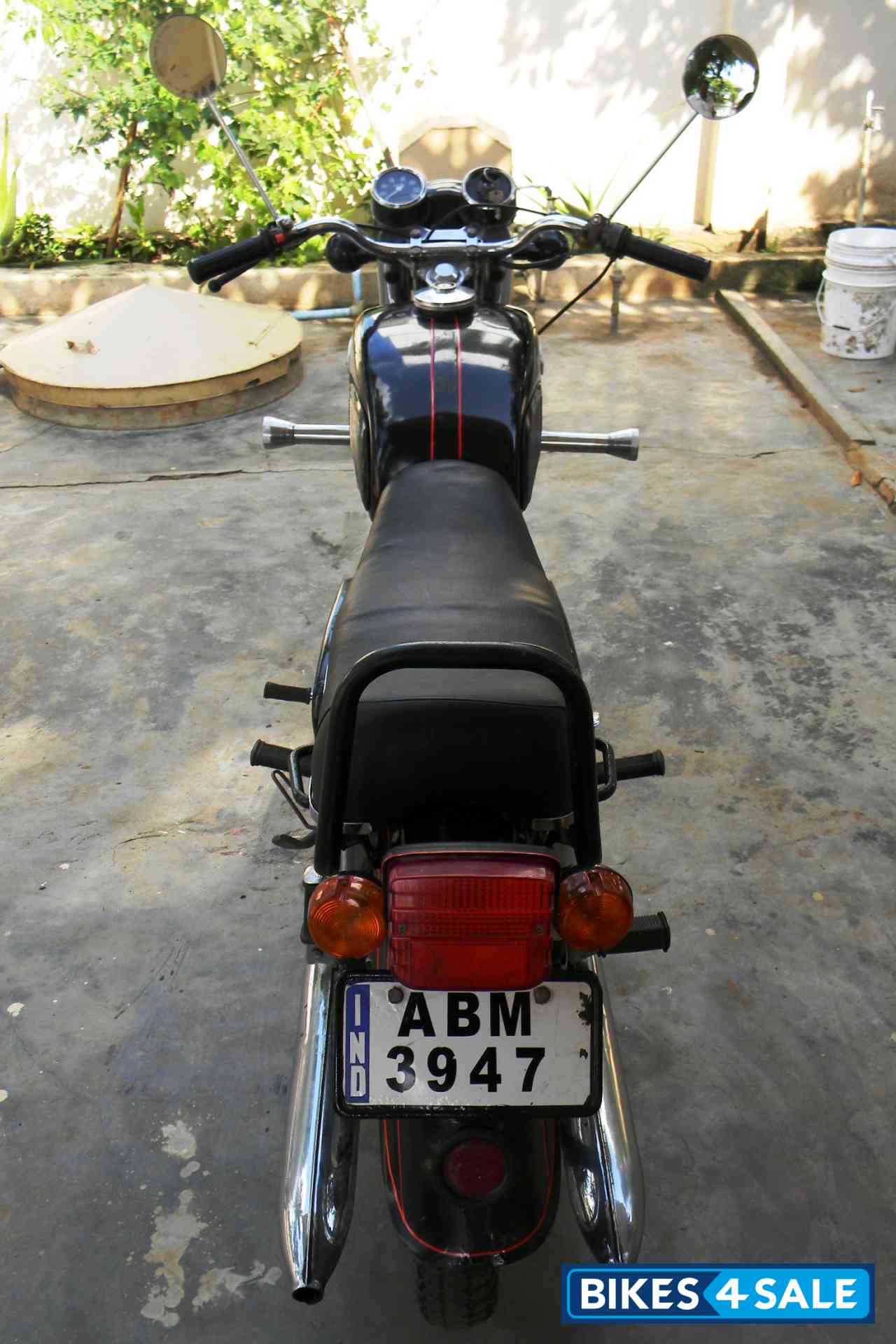 Black Ideal Jawa Yezdi CL II