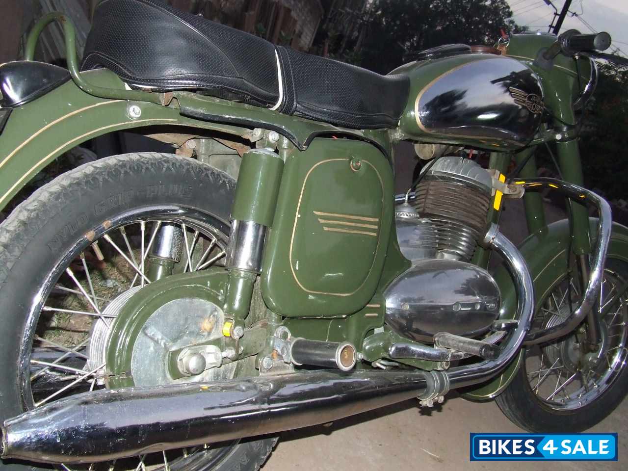 Used 1962 model Ideal Jawa for sale in Bhopal. ID 36415. Military Green