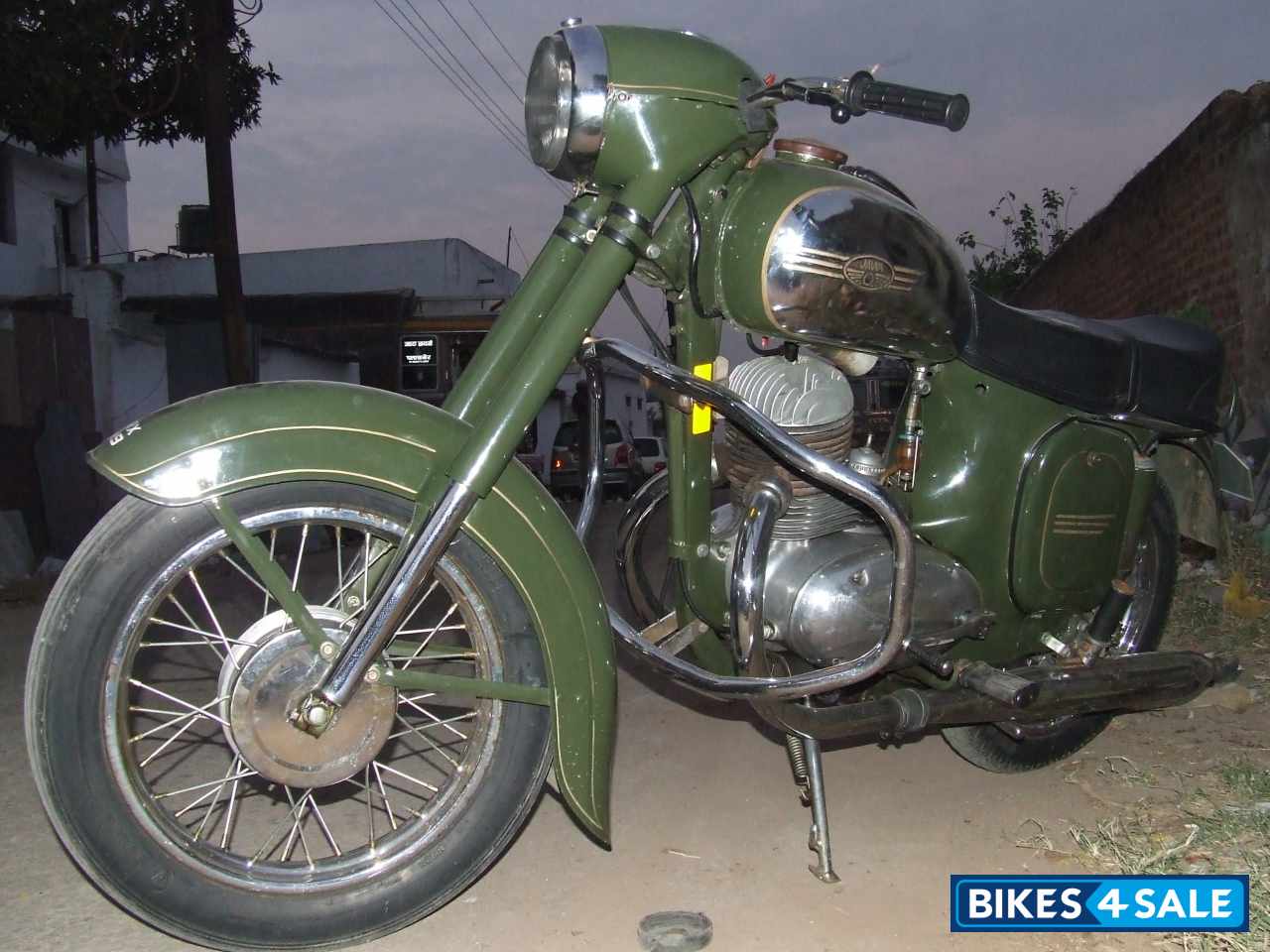 Used 1962 model Ideal Jawa for sale in Bhopal. ID 36415. Military Green