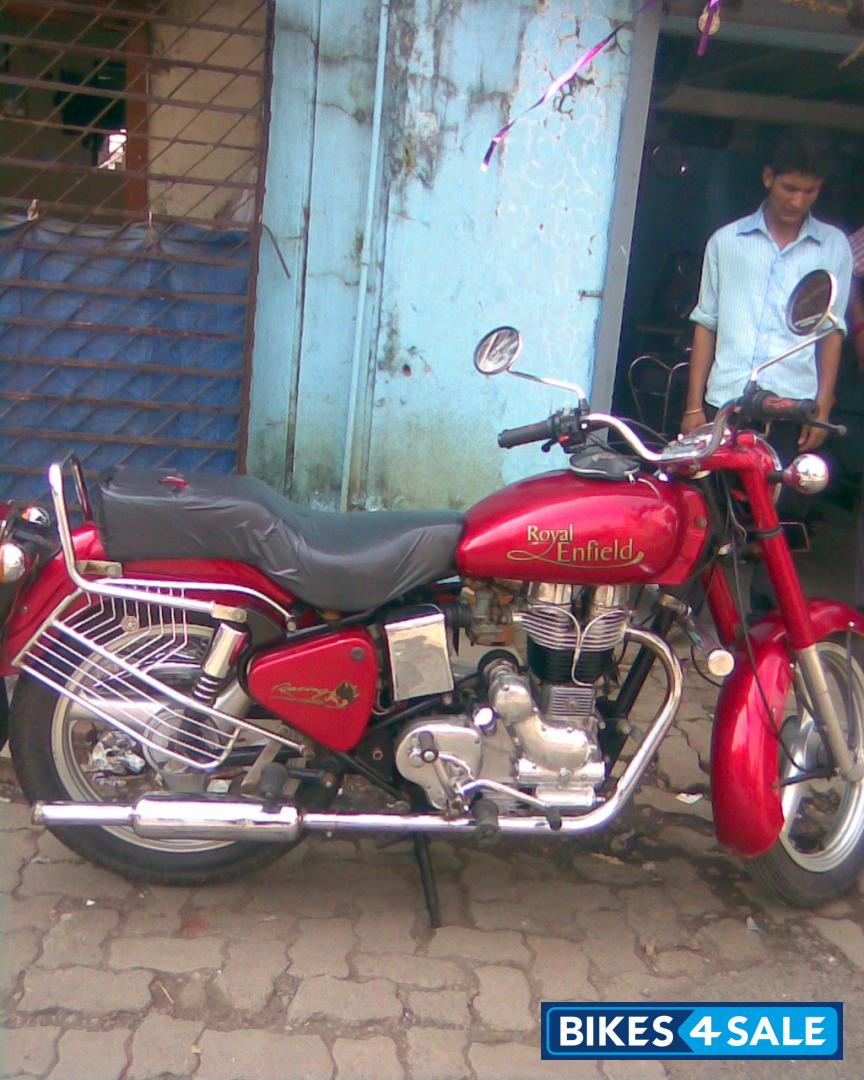 Red Royal Enfield Bullet Standard 350