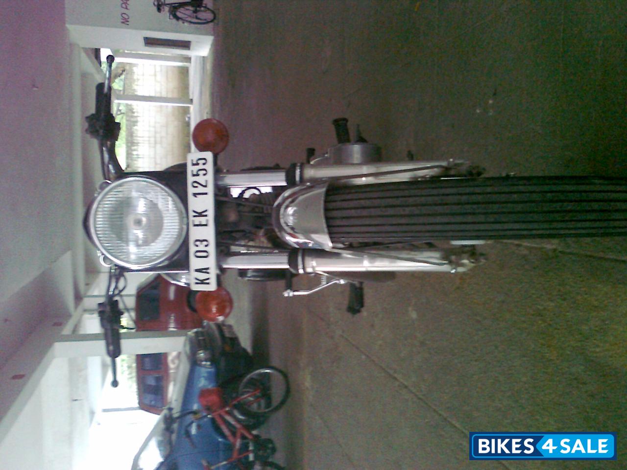 Metallic-midnight Black Royal Enfield Bullet Electra